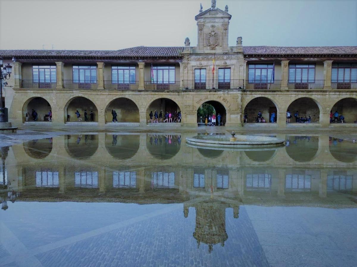 Parador De Santo Domingo De La Calzada Exterior photo