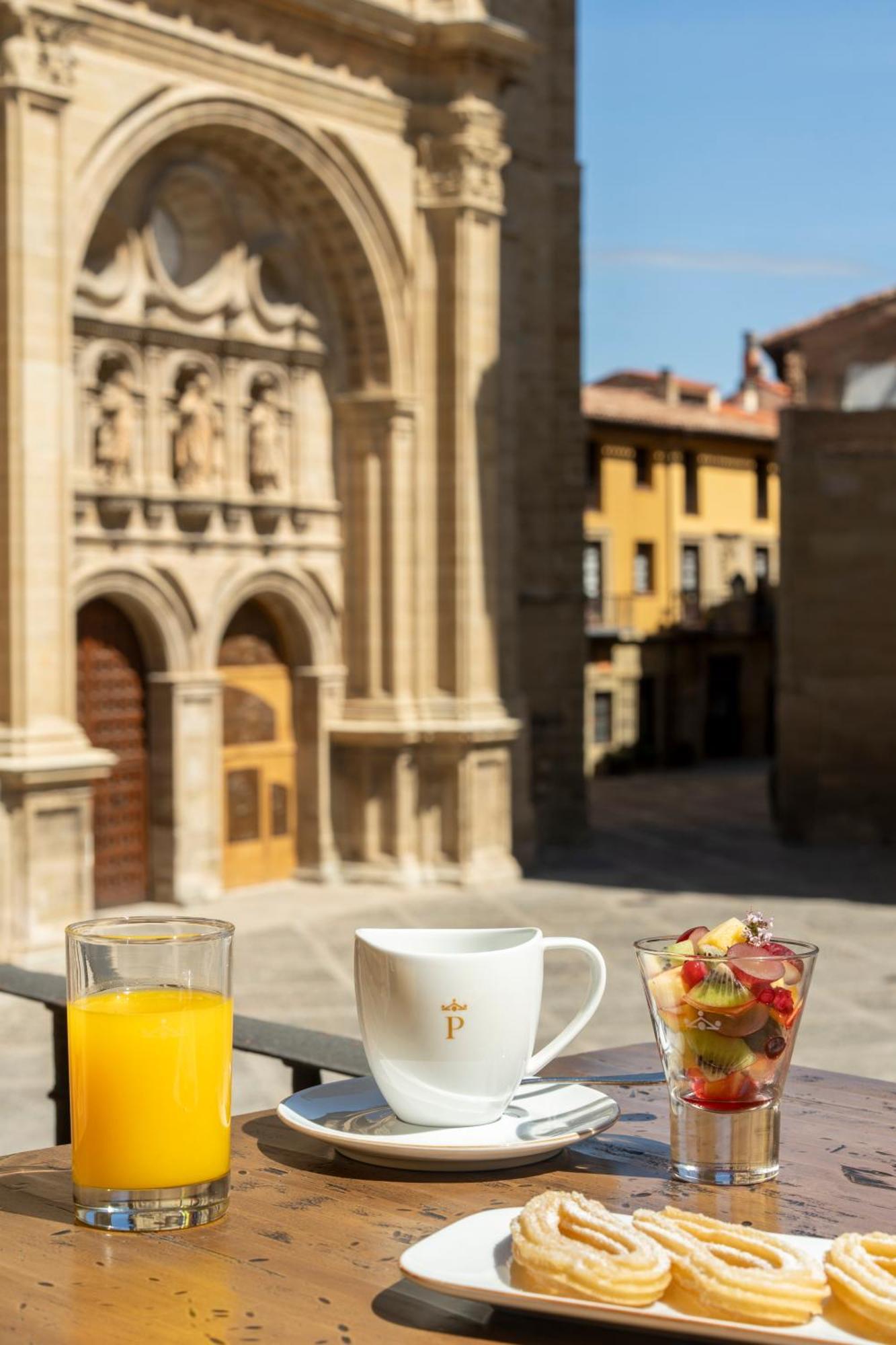 Parador De Santo Domingo De La Calzada Exterior photo